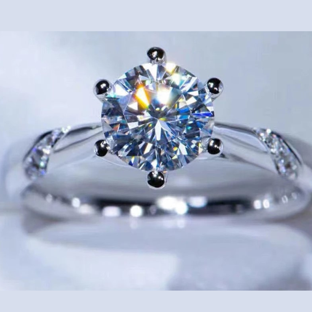 Anel em Prata com Diamante Moissanite - Donna Boneca