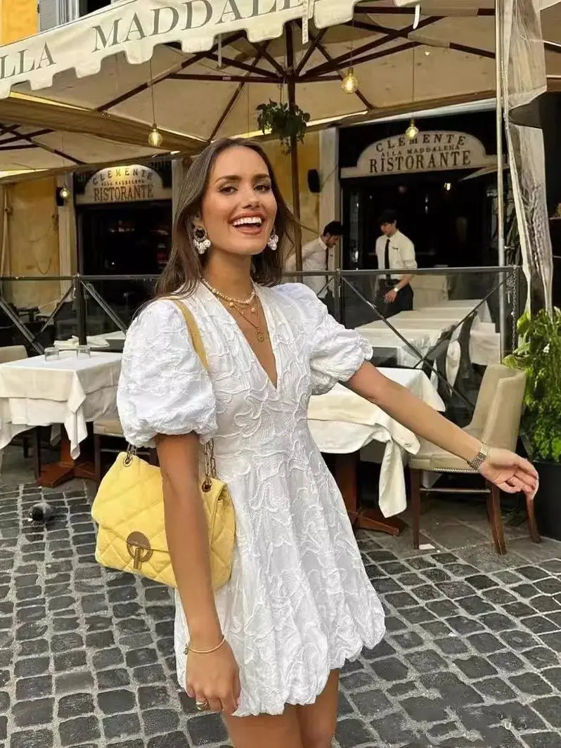 Mini Vestido Branco com Saia e Manga Bufante - Donna Boneca
