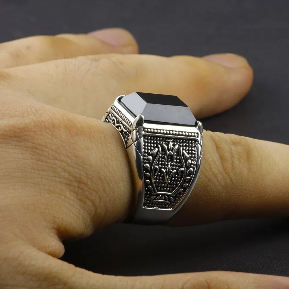 Anel de Prata Masculino com Pedra Onix Preta