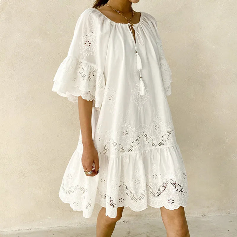 Vestido Branco de Lese com Bordados - Donna Boneca