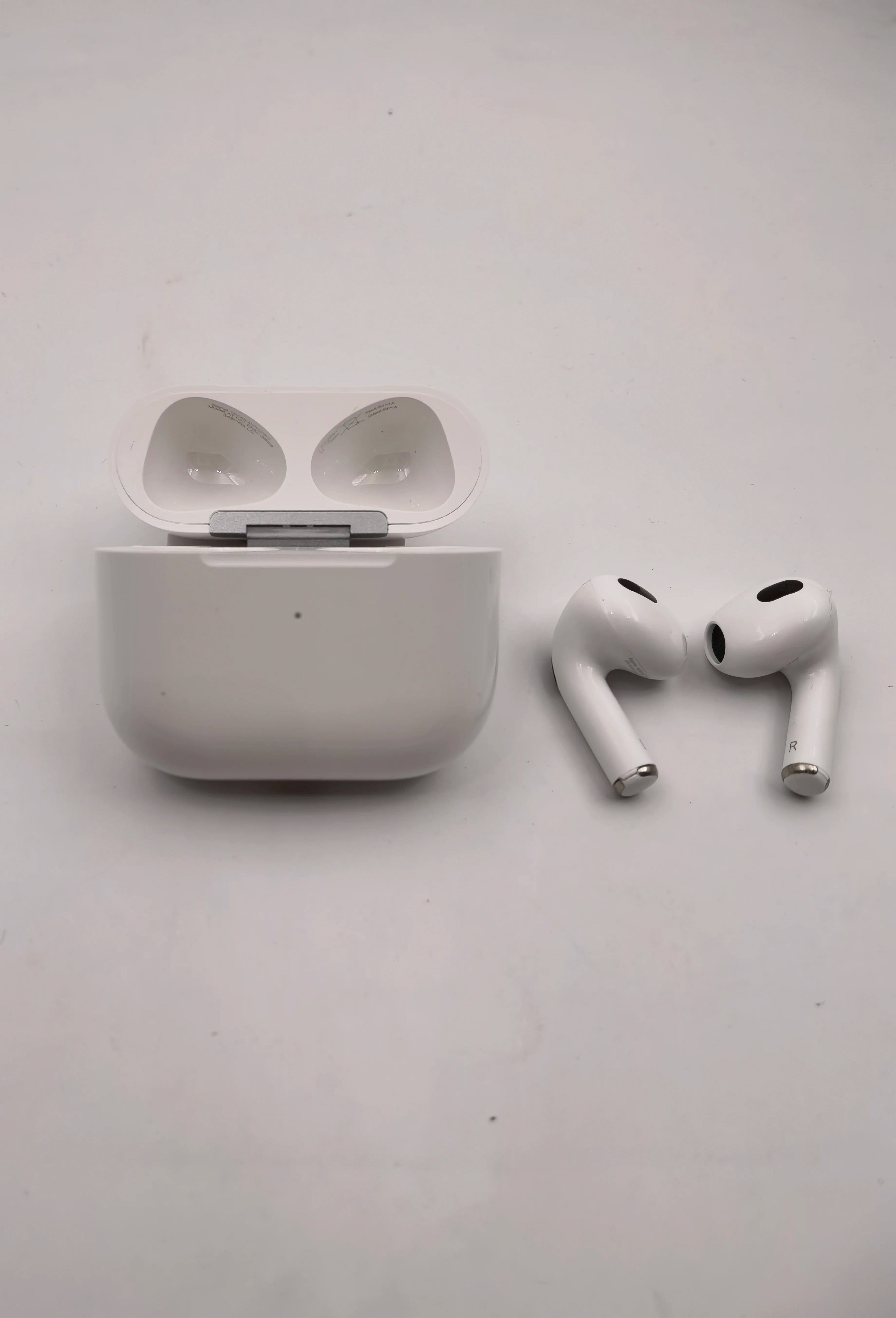 Original Airpods Pro2, Pro2 USB-C, AirPods2, AirPods3 - Donna Boneca