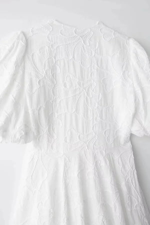Mini Vestido Branco com Saia e Manga Bufante - Donna Boneca