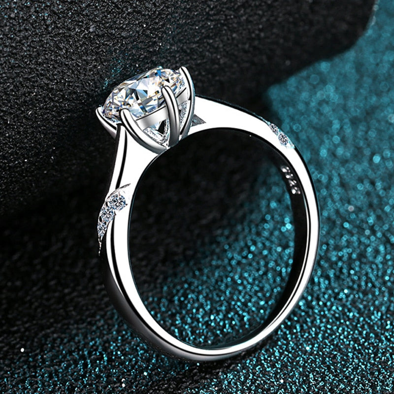 Anel em Prata com Diamante Moissanite - Donna Boneca